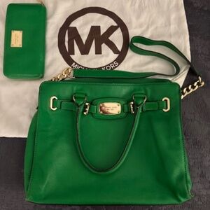 Michael Kors large shoulder bag with matching wallet